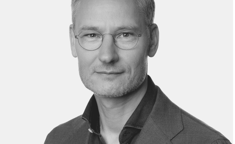 Emiel Oswald, executive-level professional with a long-lasting experience in commercial banking, corporate banking, (credit) risk management, private & retail banking, innovation and strategy